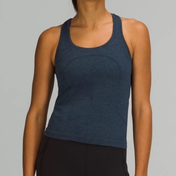 lululemon athletica Tops - Lululemon EUC Swiftly Tech Racerback Tank Top 2.0 Waist Length Size 10 Blue